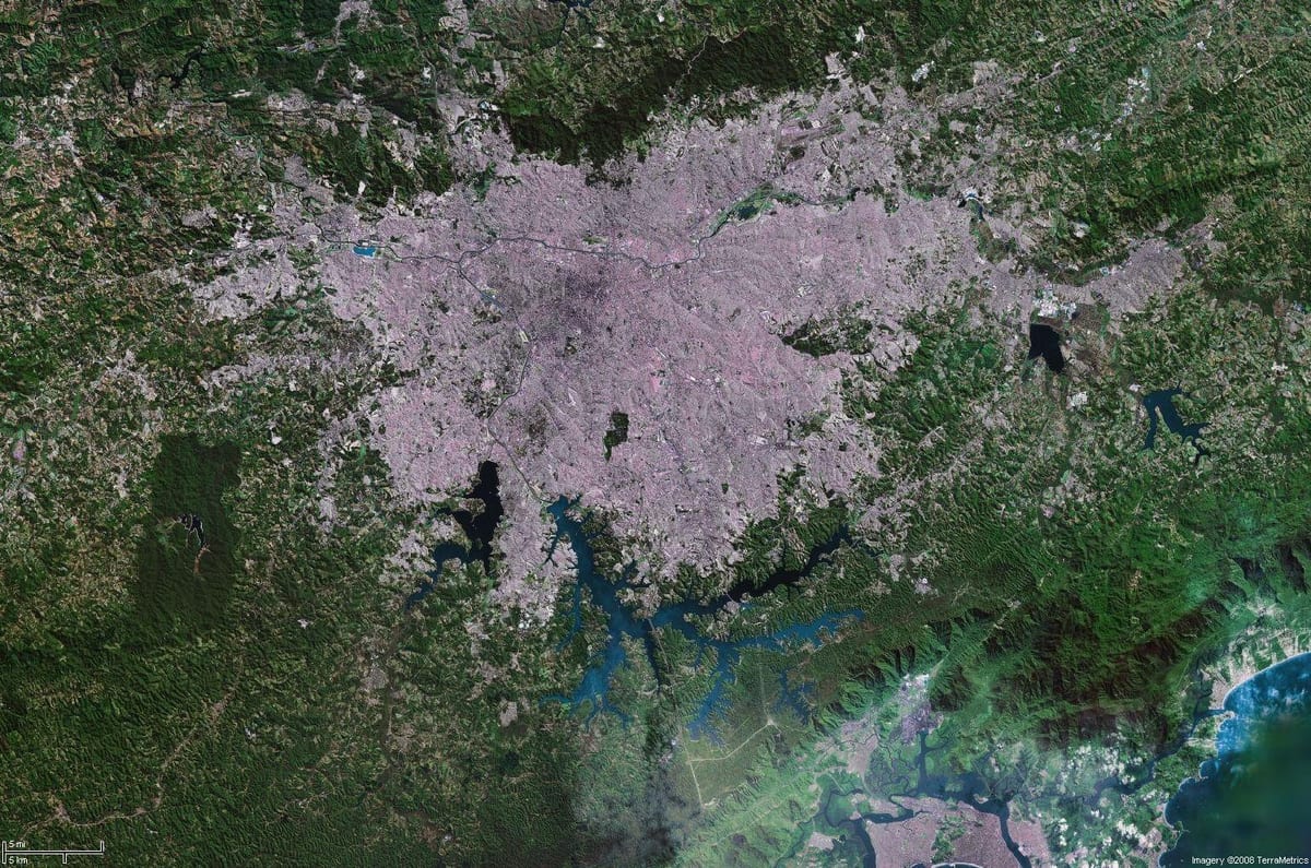 Kat jeyografik nan São Paulo satelit